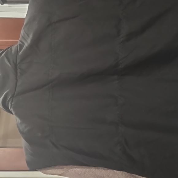 St. John’s Bay Women's Puffer Vest, M - Picture 8 of 9